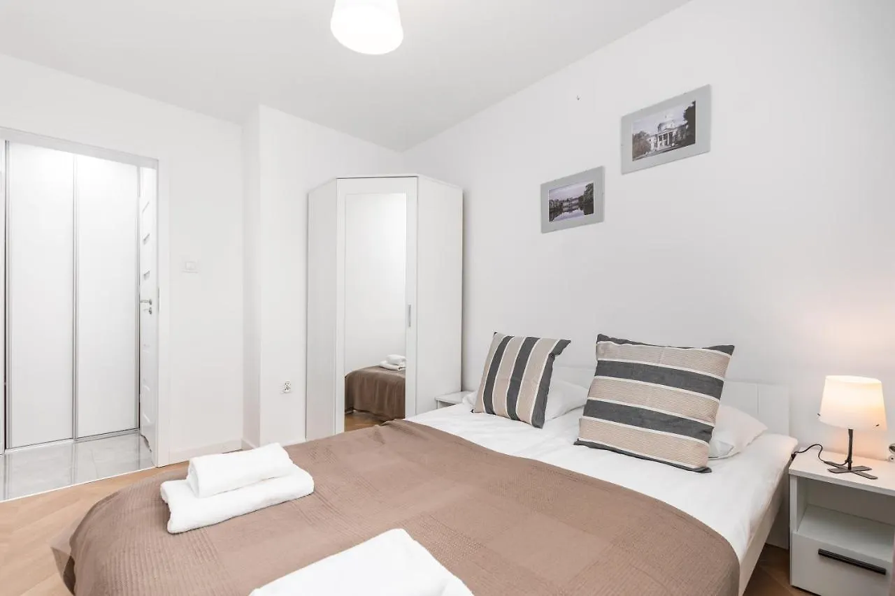 Elblaska 37 By Homeprime Warsaw Poland